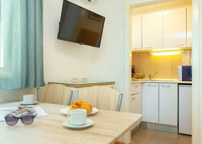 Colette دوبروفينك